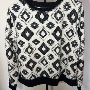 Eddie Bauer Fleece Pullover Sweatshirt Women’s Medium Black White Aztec Print